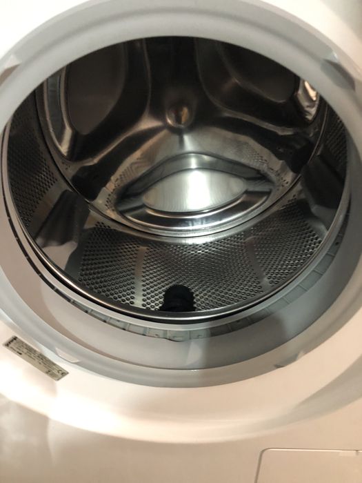 Пральна машина з Німеччини з баком для води