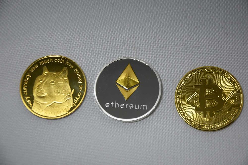 Bitcoin, Ethereum, Dogecoin Coins and Tokens