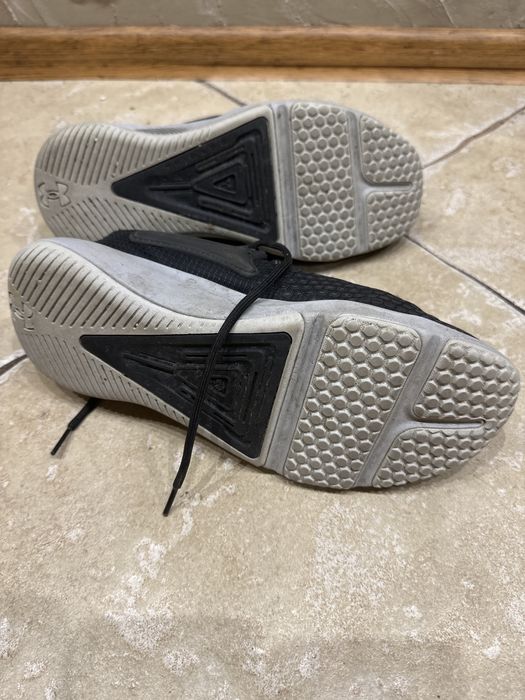 Męskie buty treningowe UNDER ARMOUR UA HOVR zm 42