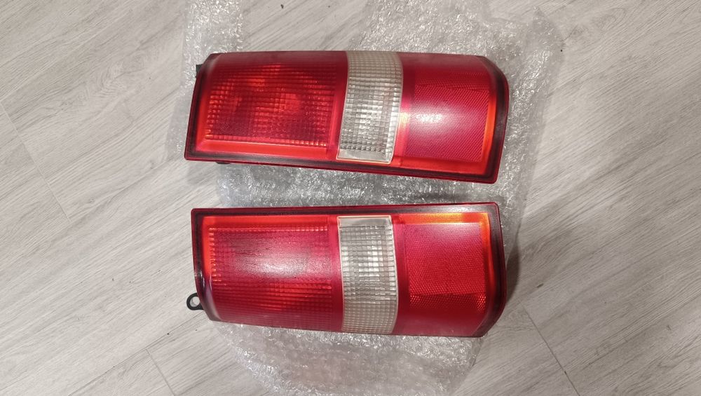 Стопи задні фонарі Chevrolet Express GMC Savanna