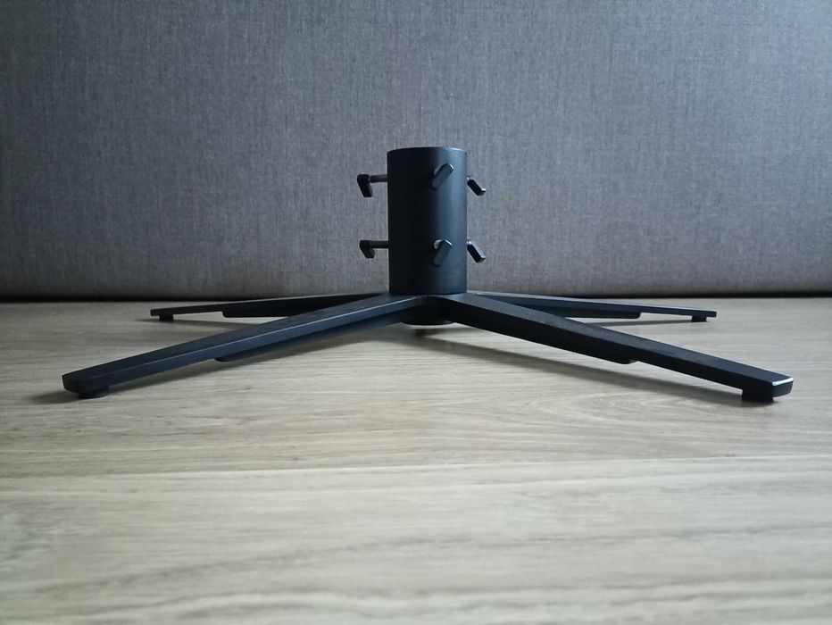 Masywny stojak reklamowy