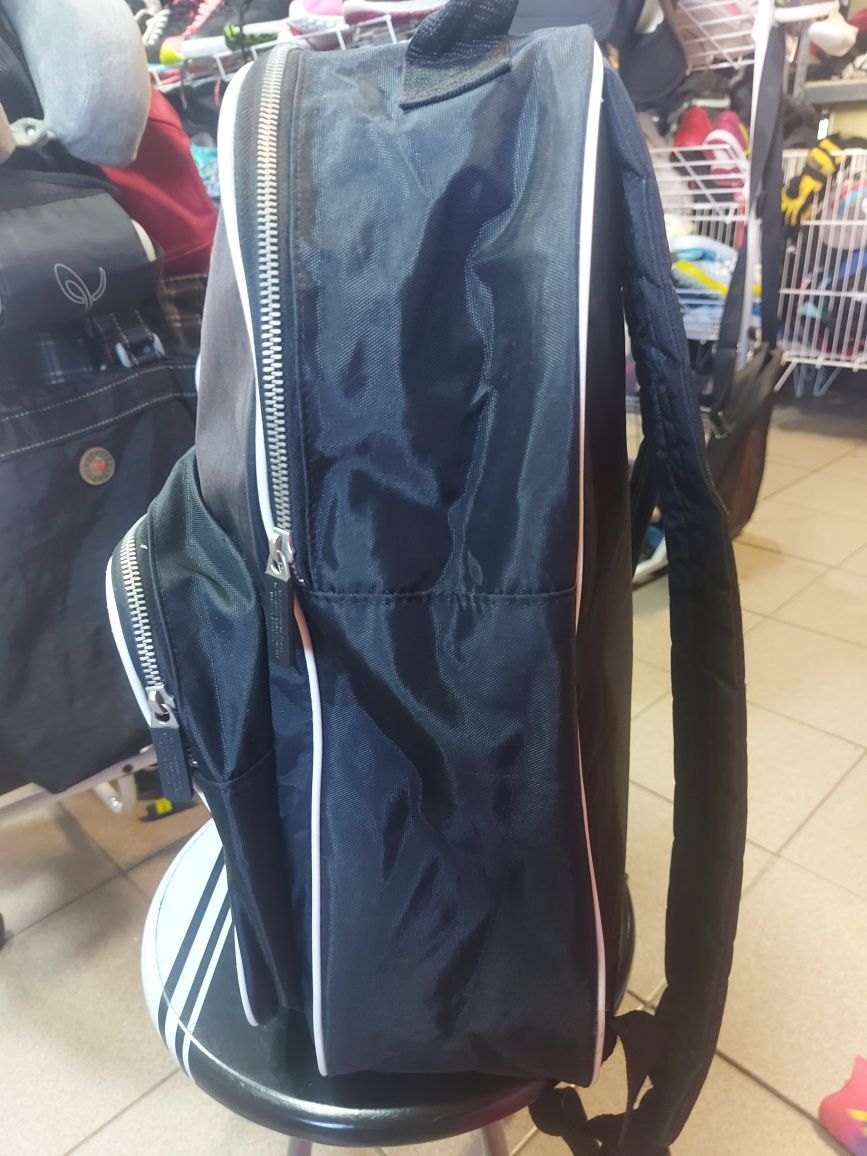 adidas BP Cl Adicolor CW0637 890 Olx