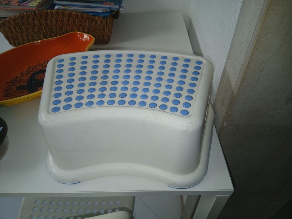 Banco degrau ikea