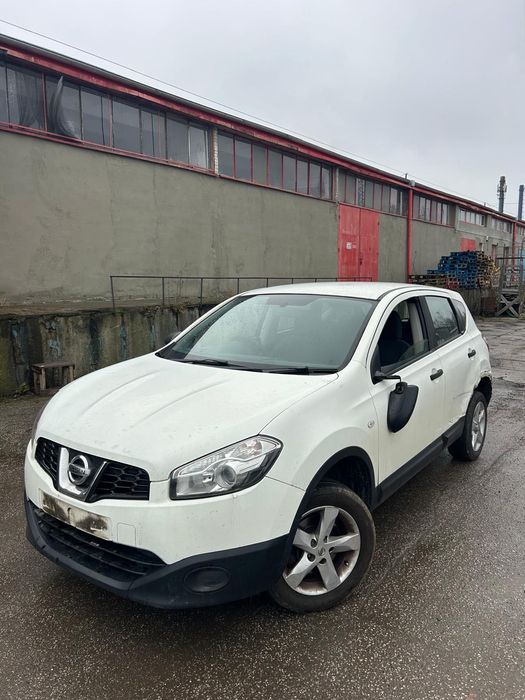 Nissan Qashqai 1.6 benzyna