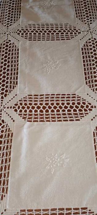 Toalha grande de mesa  - vintage de linho antigo e renda