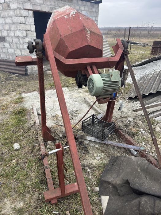 Продам Бетономішалку