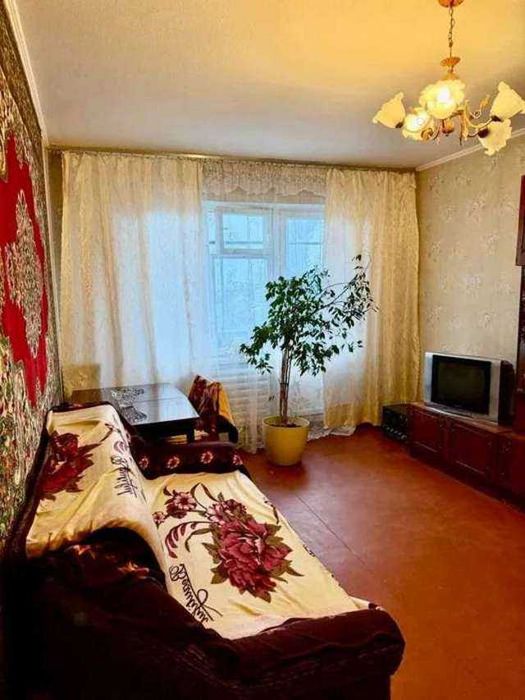 Продаж 2-кімн. Радужна вул. 21а