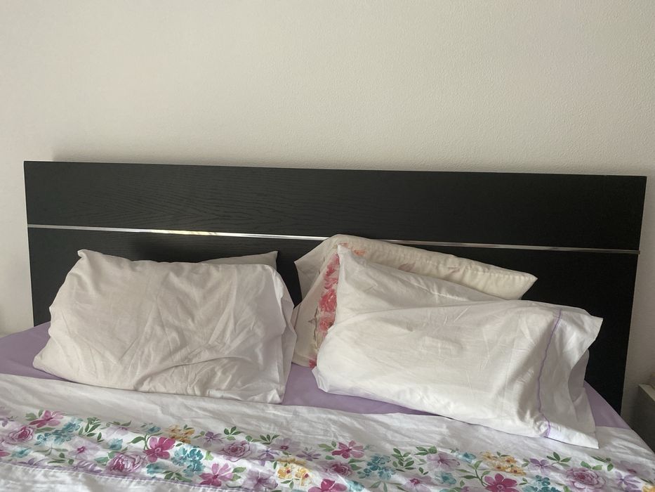 Cama de casal c/ colchão 2m x 1,60m