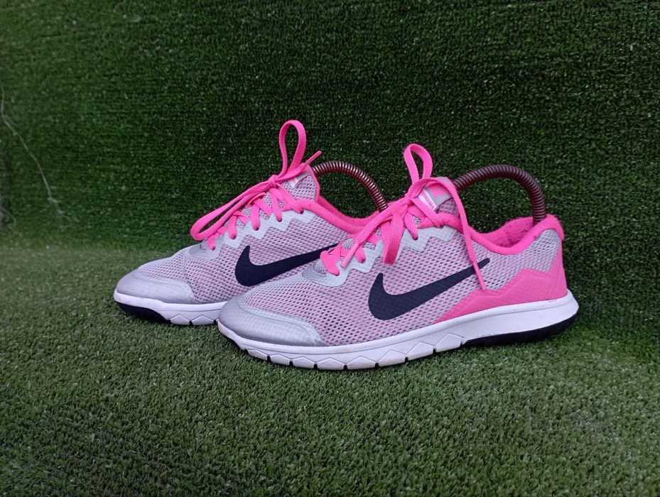 Жіночі кросівки nike Flex Experience
