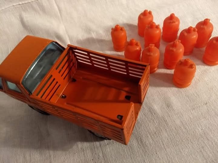 Camioneta de distribuição de Gás - metal e plastico Anos 70