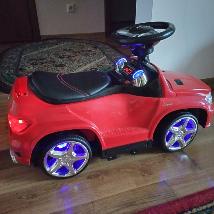 Машинка толокар Мерседес
