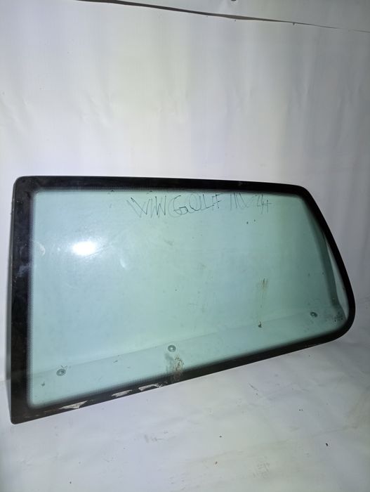 Vw Golf 4 3 drzwi szyba tylna karoseryjna