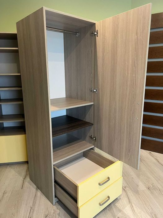 Meble młodzieżowe dziecięce o łącznej dł. aż 491 cm, na wzór Meblik !!