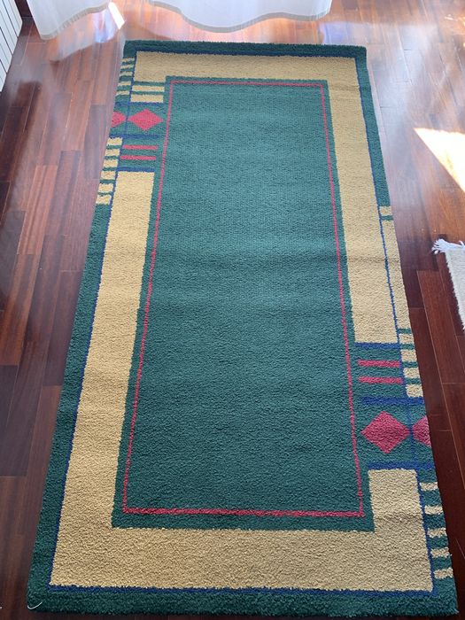 Selling 2 carpets with identical patterns424680902005237761