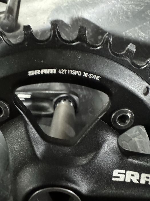 Nowy mechanizm  korbowy  Sram Apex 42T