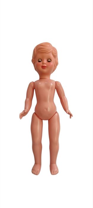 Bonecas para vestir com trajes tradicionais ou outros