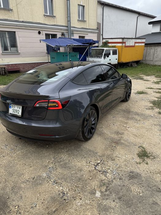 Tesla model 3 Perfomence 22рік