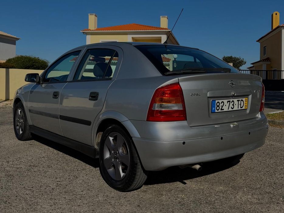 Opel Astra 1.2 gasolina 100.243 km