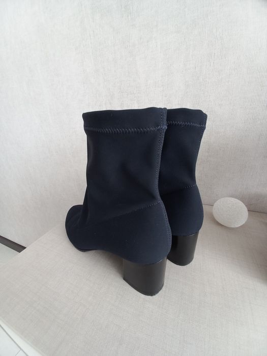 Чобітки жіночі Rinaldo Ferrari, в ідеальному стані.