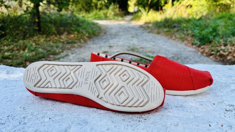 Красиві мокасіни TOMS Red Alpargata