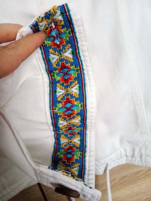 Biała damska kurtka jeansowa Viva Couture