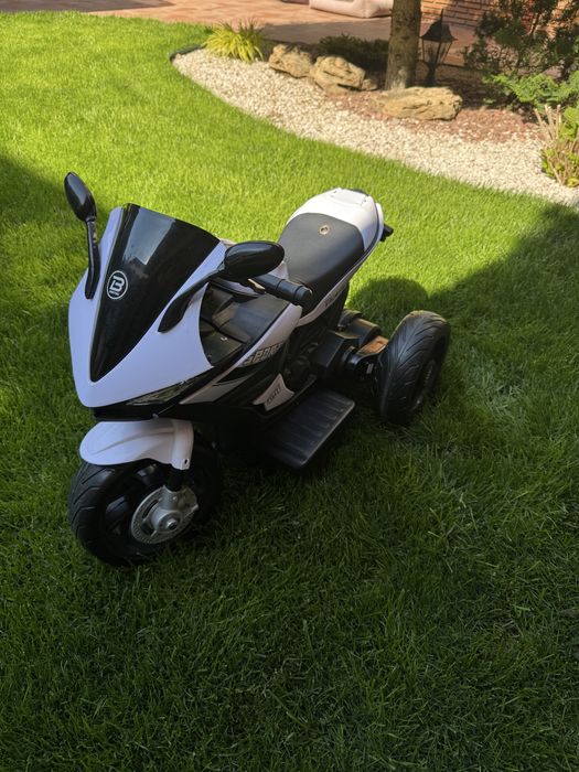 Дитячий електромотоцикл bambi