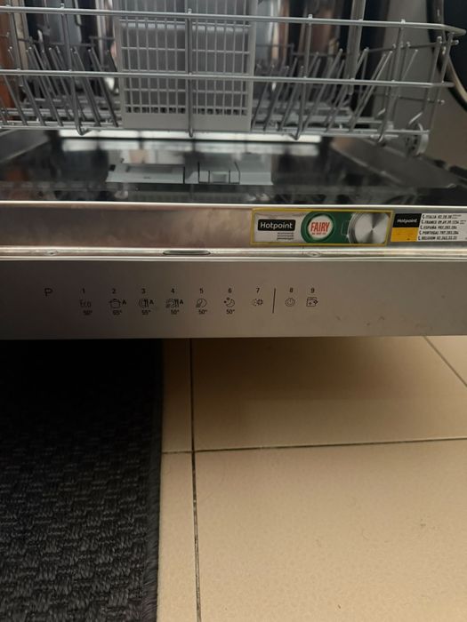 Máquina de Lavar Loiça Hotpoint Ariston