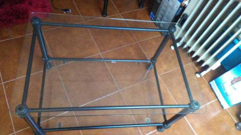 Mesa de apoio e Aparador em ferro forjado e vidro