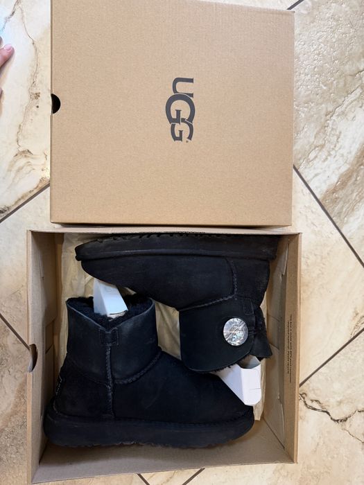 UGG w mini bailey button bling eu-36
