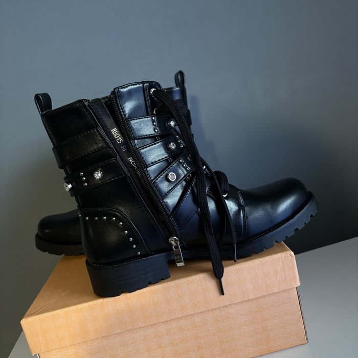 Nowe czarne buty botki