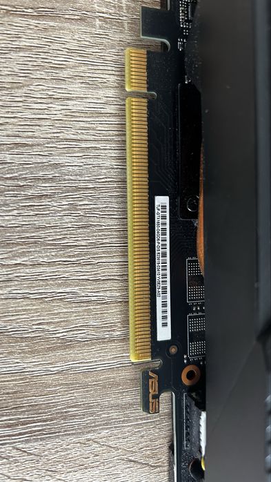 ASUS TUF Gaming GTX 1650 - Excelente estado, pronta a usar