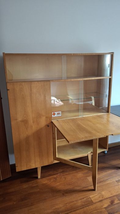 Witrynka z biureczkiem PRL