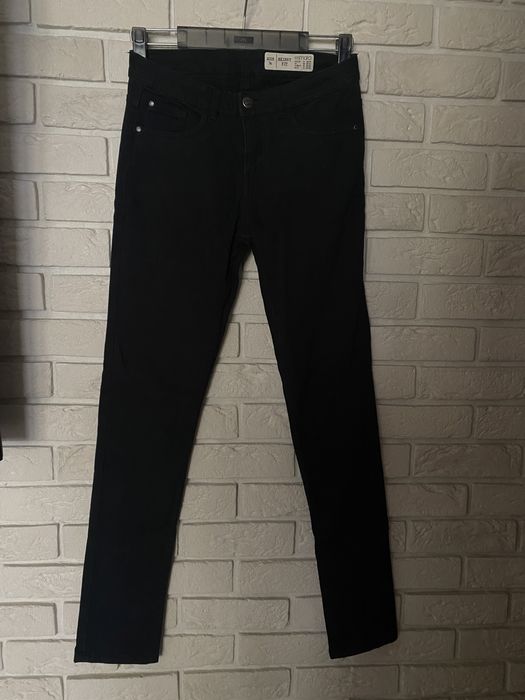 Nowe czarne spodnie 36
