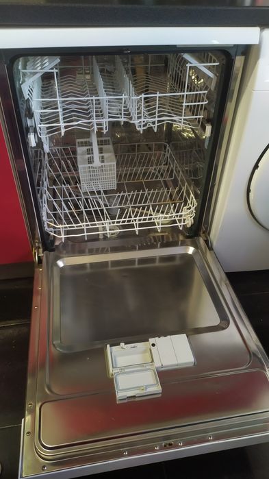 Máquina de lavar loiça candy