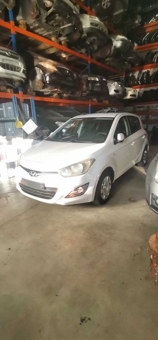 HYUNDAI I20 PARA PEÇAS