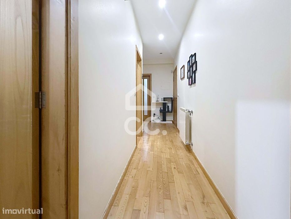 Apartamento T3 Moderno com Open Space, 3 Varandas e Suite