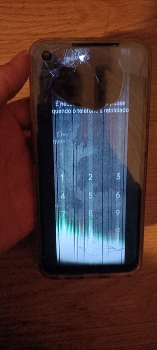 OPPO A54 versão 5G com ecrã partido(Preço Fixo)