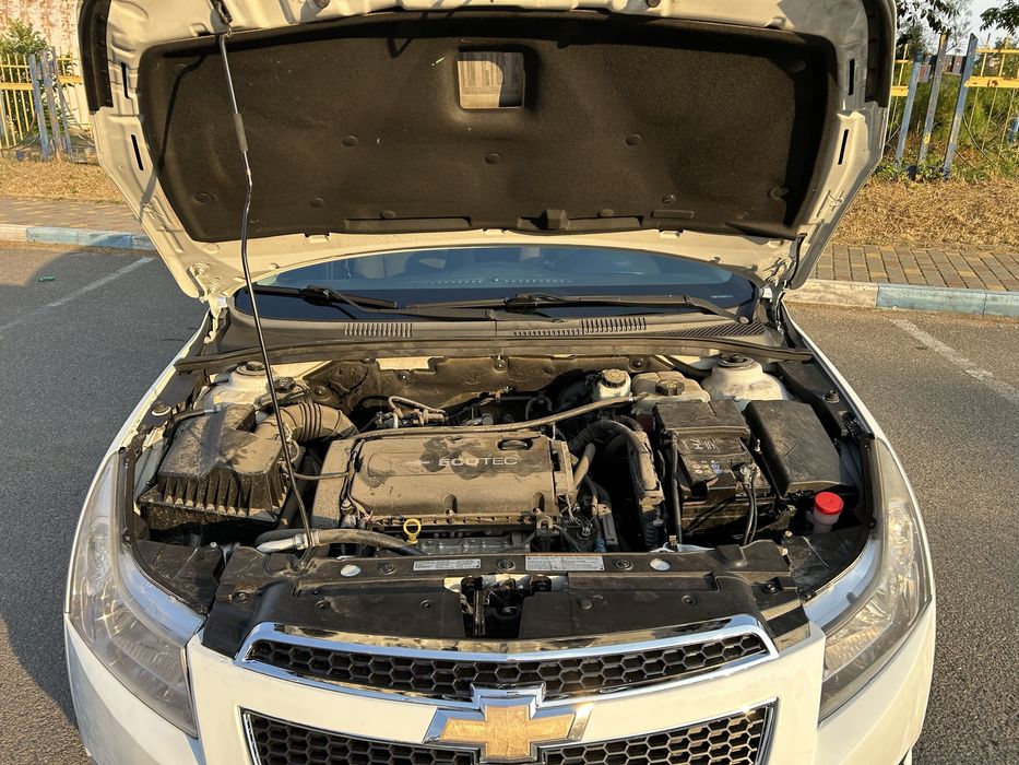 Продам Chevrolet Cruze