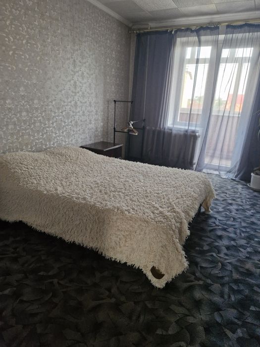 Квартира подобово.