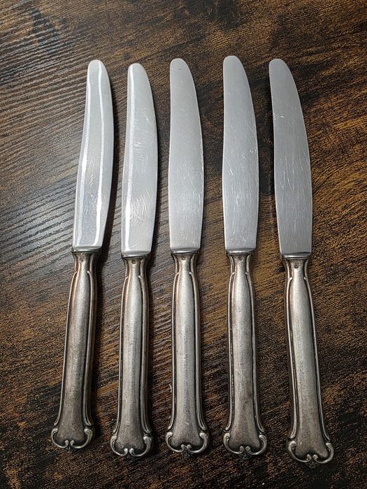 Eleganckie noże stołowe – Carl Mertens Solingen grubo srebrzone