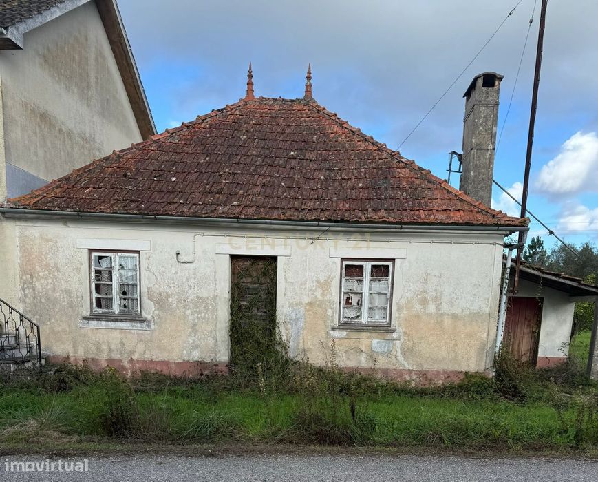 Casa  antiga para restauro