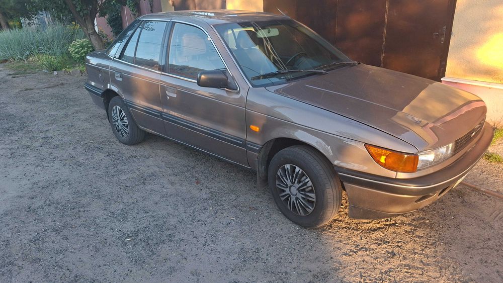 Mitsubishi Lancer 1990
