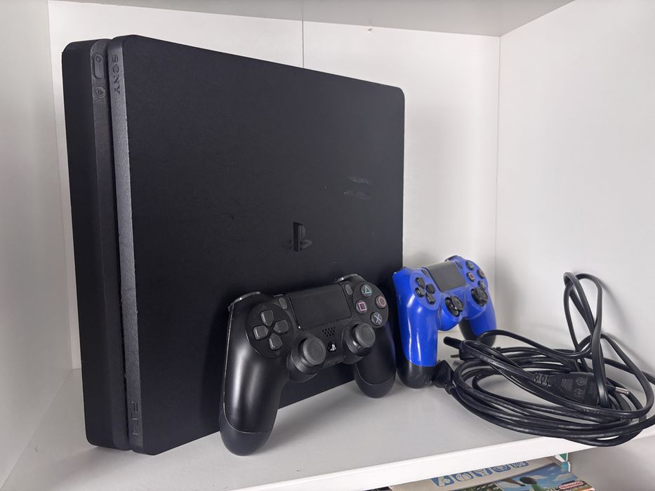 Zestaw PS4 Slim 1 TB 2 pady Okablowanie GWARANCJA