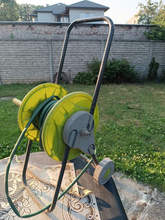Wózek na węża ogrodowego