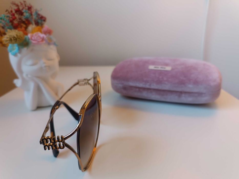 Óculos de sol Miu Miu