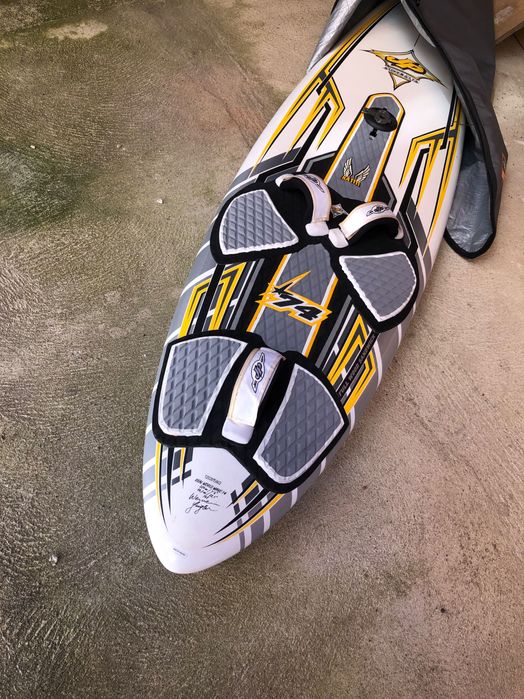 Prancha e vela de winsurf novas