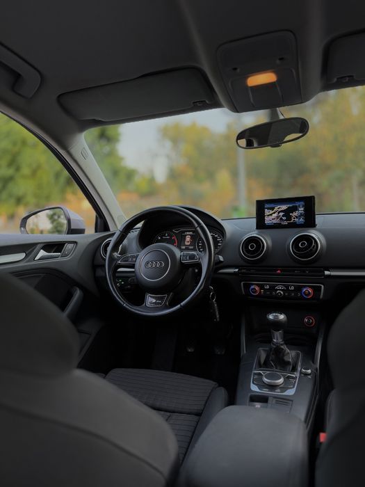 Audi A3 Limousine 1.6 TDI S-LINE kit RS3
