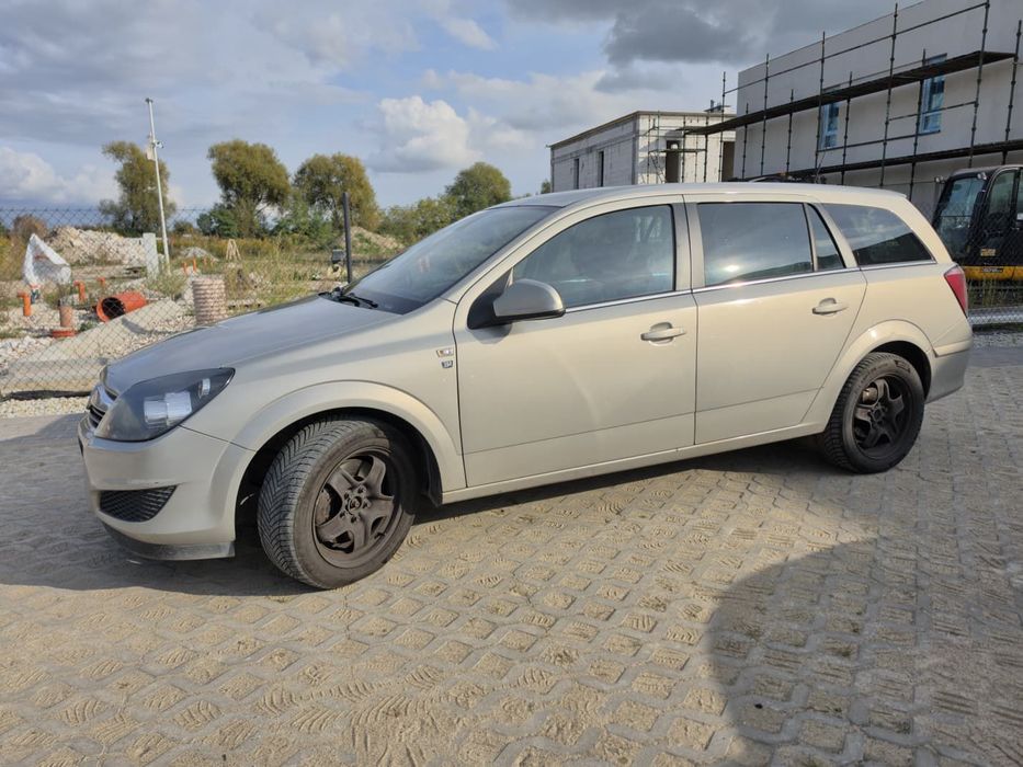 Opel Astra Opel Astra H Kombi, jubileuszowa wersja na 111-lecie marki, z niezawod