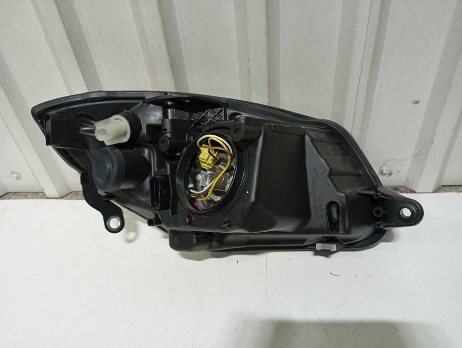 Фара передня ліва Fabia 2  до  10 року  6651114LLDEM