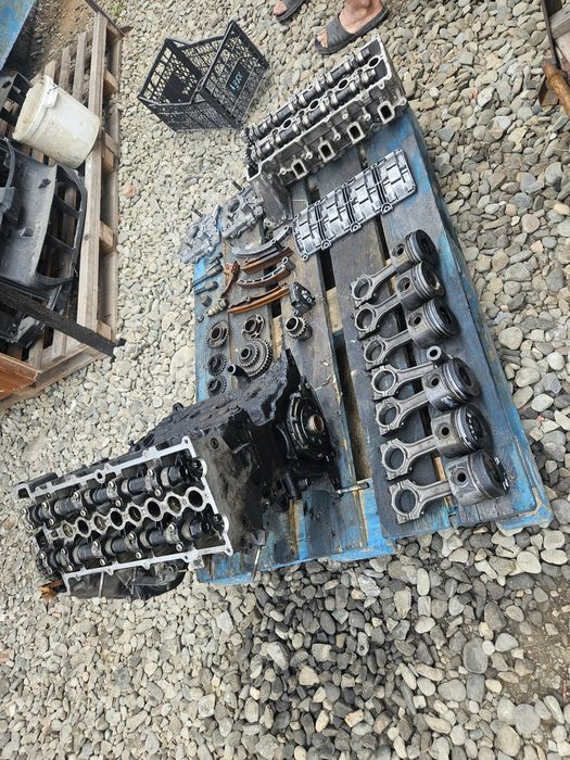 Розбирається Мотор БМВ Е39 Е46 М47 дорестайл 2.0 Дизель BMW E39 E46